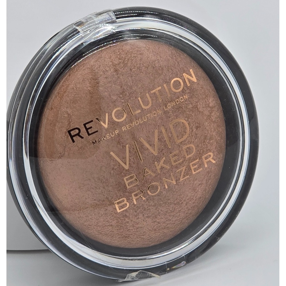Makeup Revolution Vivid Baked Bronzer Golden Days 0.45 oz 13g 20051 Gold Glow